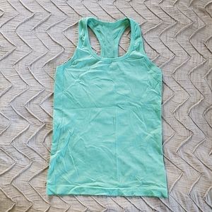 Lululemon Swiftly Tech Racerback size 6
